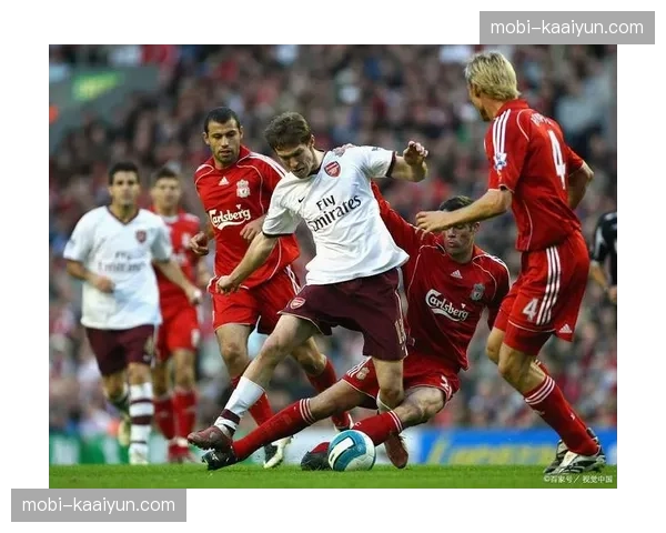 曼联主场迎战富勒姆 进攻效率与防守稳定性面临直接较量